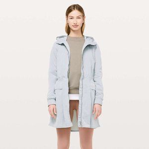 LULULEMON silver Pack & Glyde Jacket